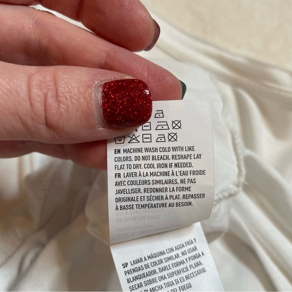 American Eagle Outfitters Soft & Sexy White V-Neck Tee Size Small w/ Embroidery - Picture 8 of 12